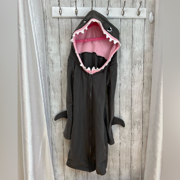 Womens shark costume - Picture 3 of 3
